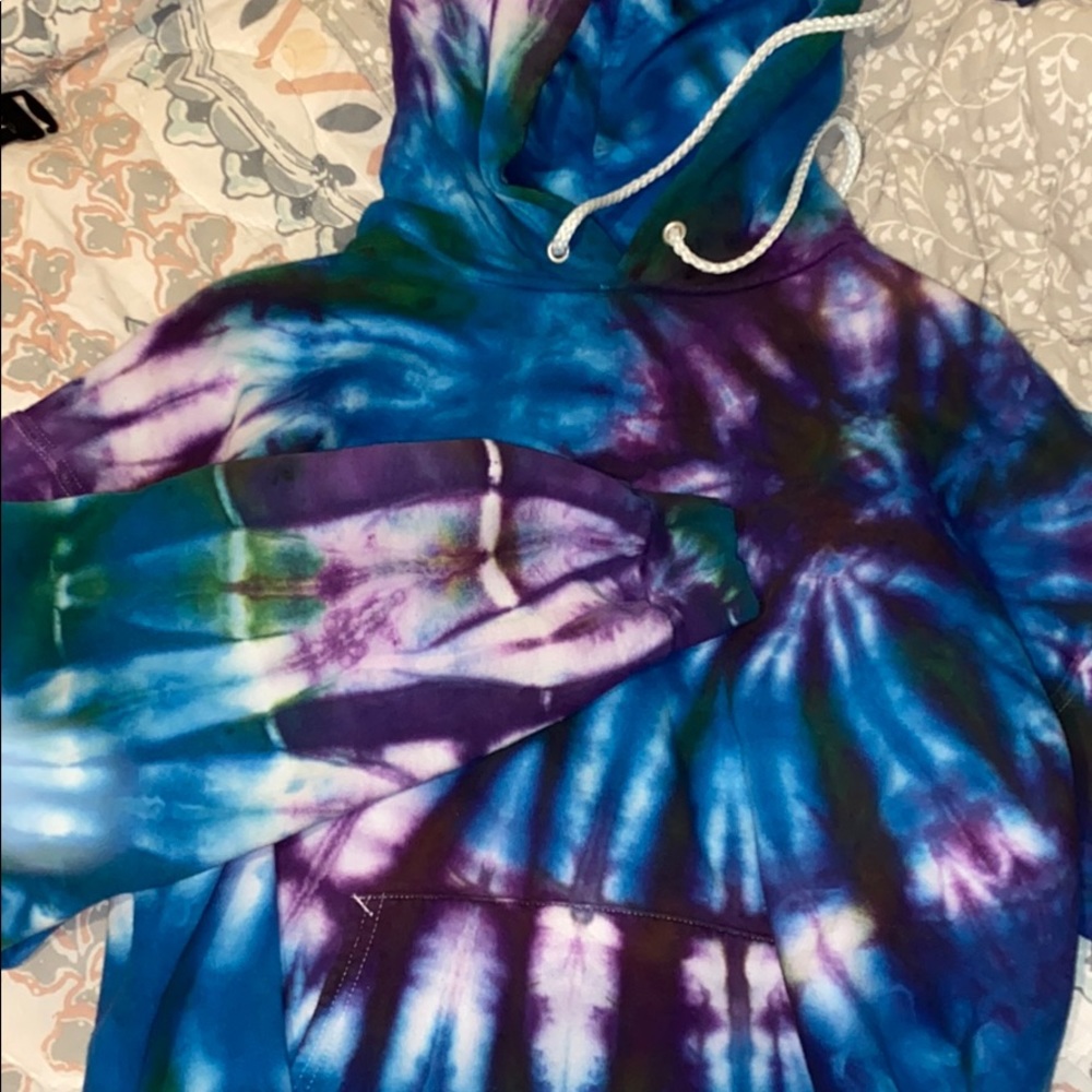 tie dye hoodie